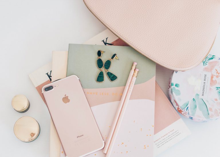 How to create pretty digital planner covers using Canva for free