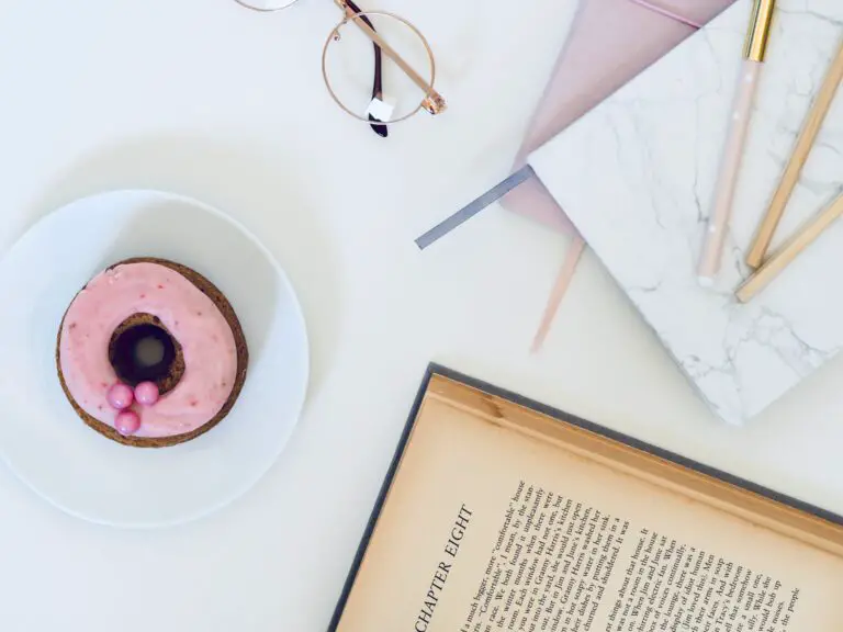 The Pros and Cons of Selling Digital Products on Etsy in 2024: Is It Still Profitable?
